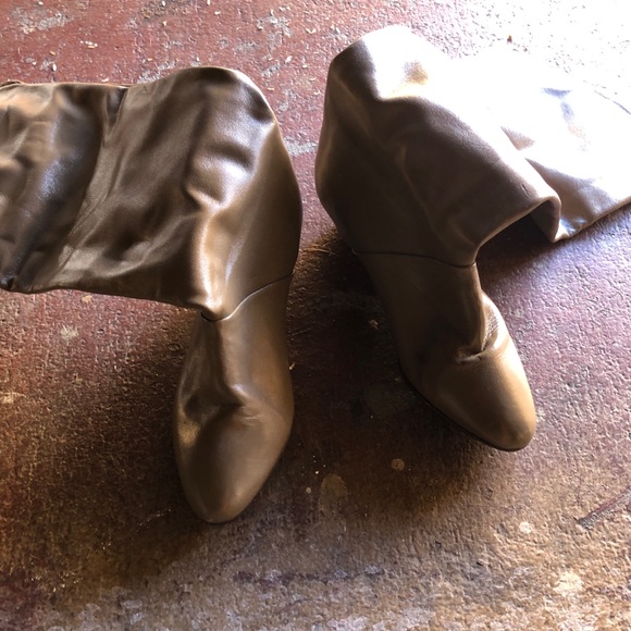 Taupe Tall leather boot - Picture 2 of 3